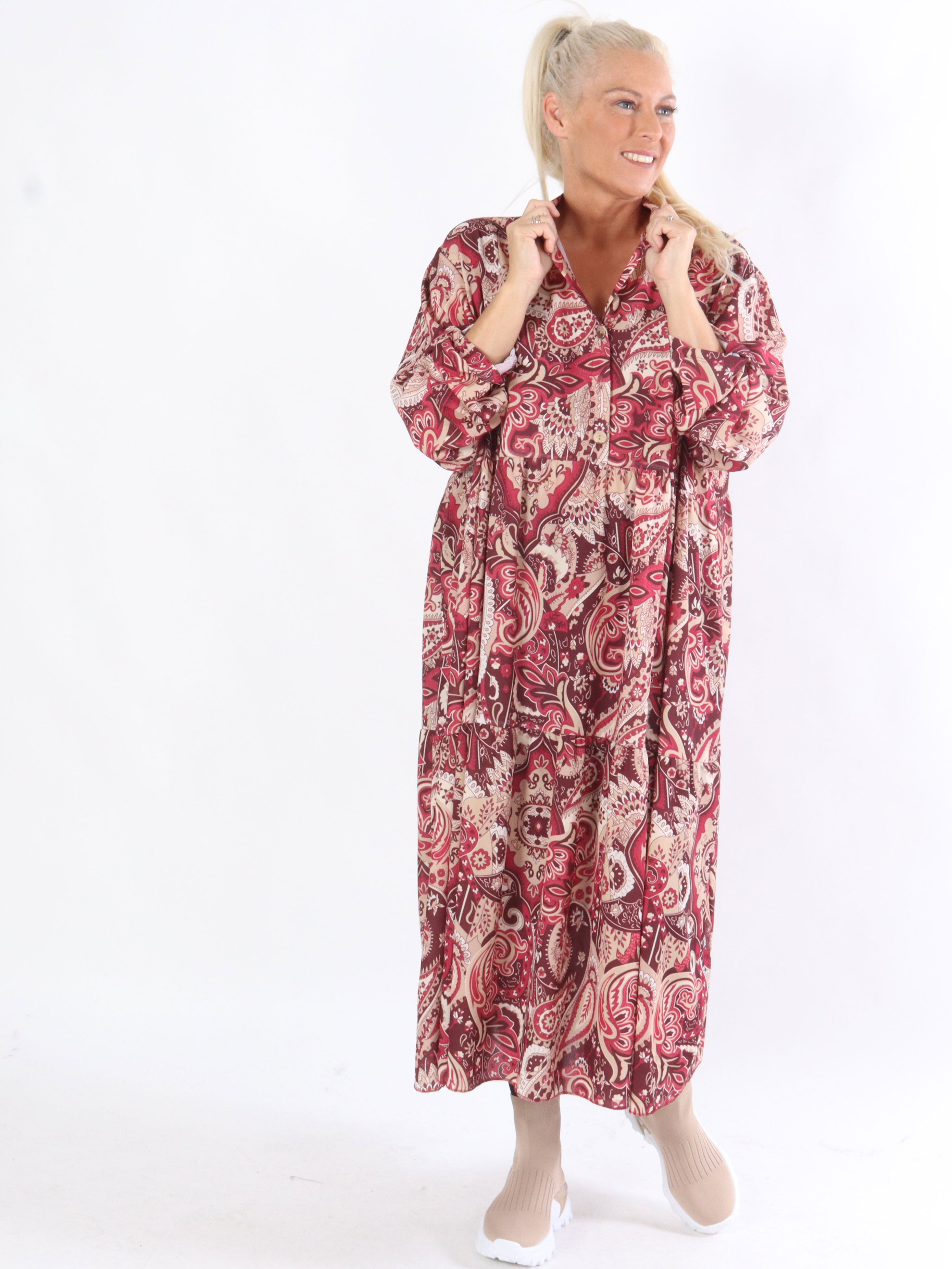 Lucia - Mønstret kjole med lag på lag look